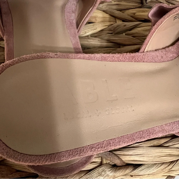 Able Villanueva Desert Rose Ruffle Suede Slide. Size 7.5. NWOB. - Picture 7 of 7